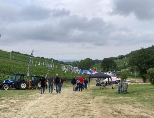 At our demo sessions, visitors evaluate different machines and alternative weed control methods. See this demo in Italy